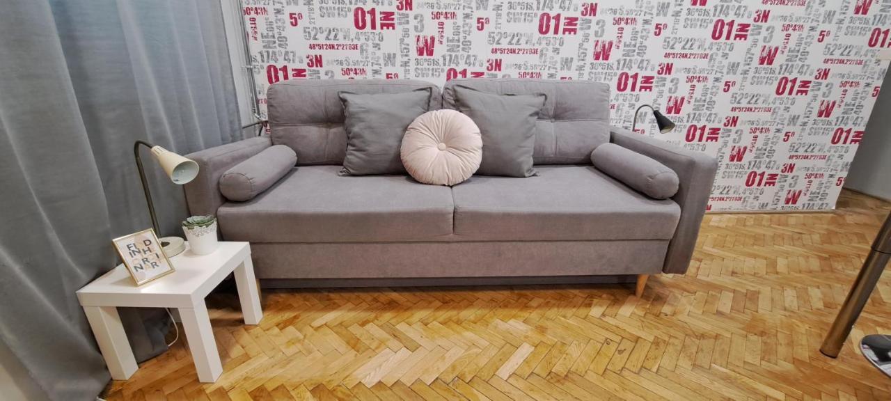 6-Pack Apartment In The Party District Budapest Kültér fotó